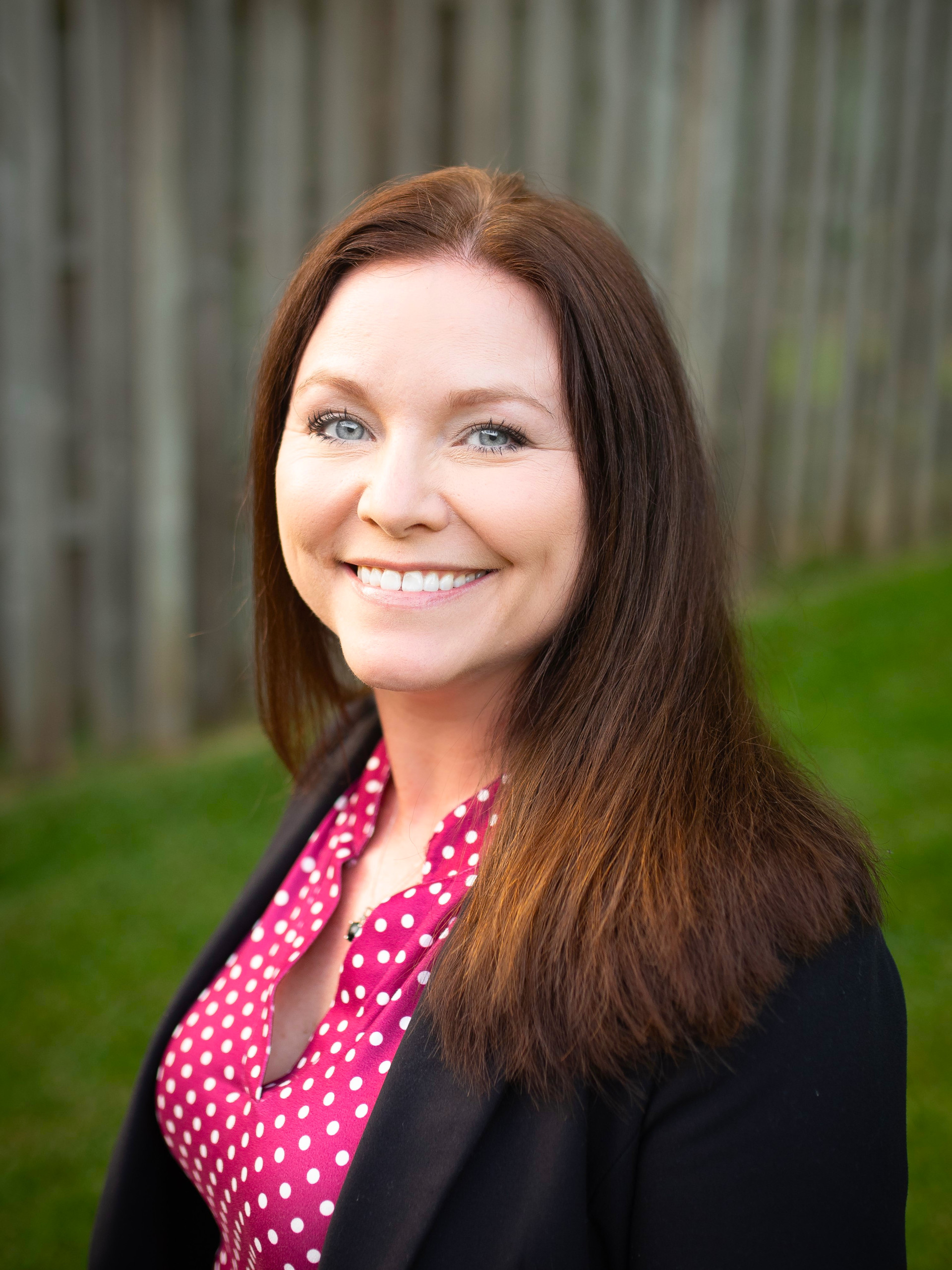 Faculty Member Lindsay Hanson